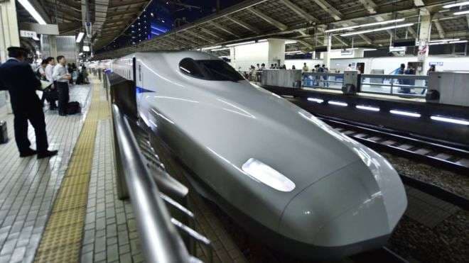 Kompania kërkon falje se treni u nis 20 sekonda më herët
