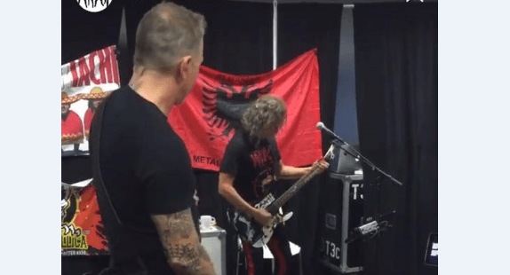 Metallica performon para flamurit kombëtar shqiptar (FOTO)