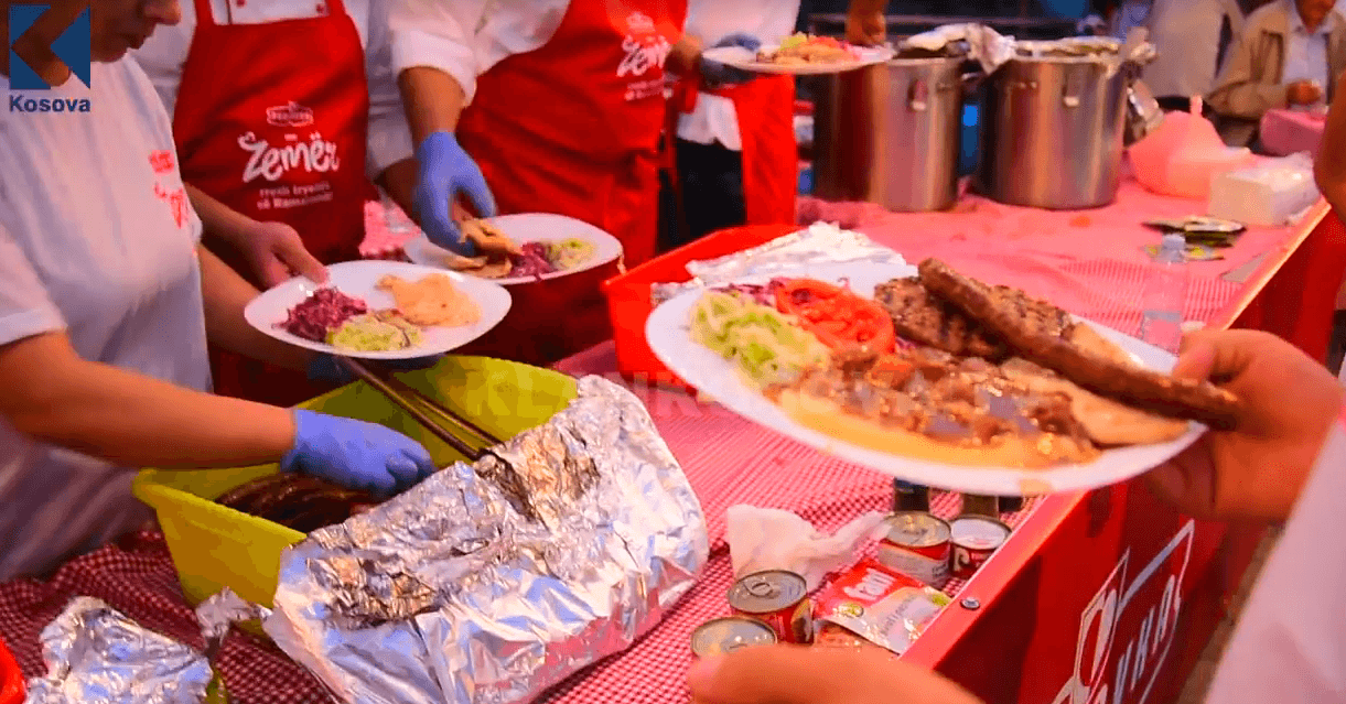 Ora 7 - "Podravka" shtron iftar për pensionistët - Klan Kosova