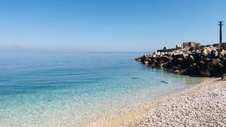 Misteret e ishullit të Sazanit në Shqipëri (Foto)
