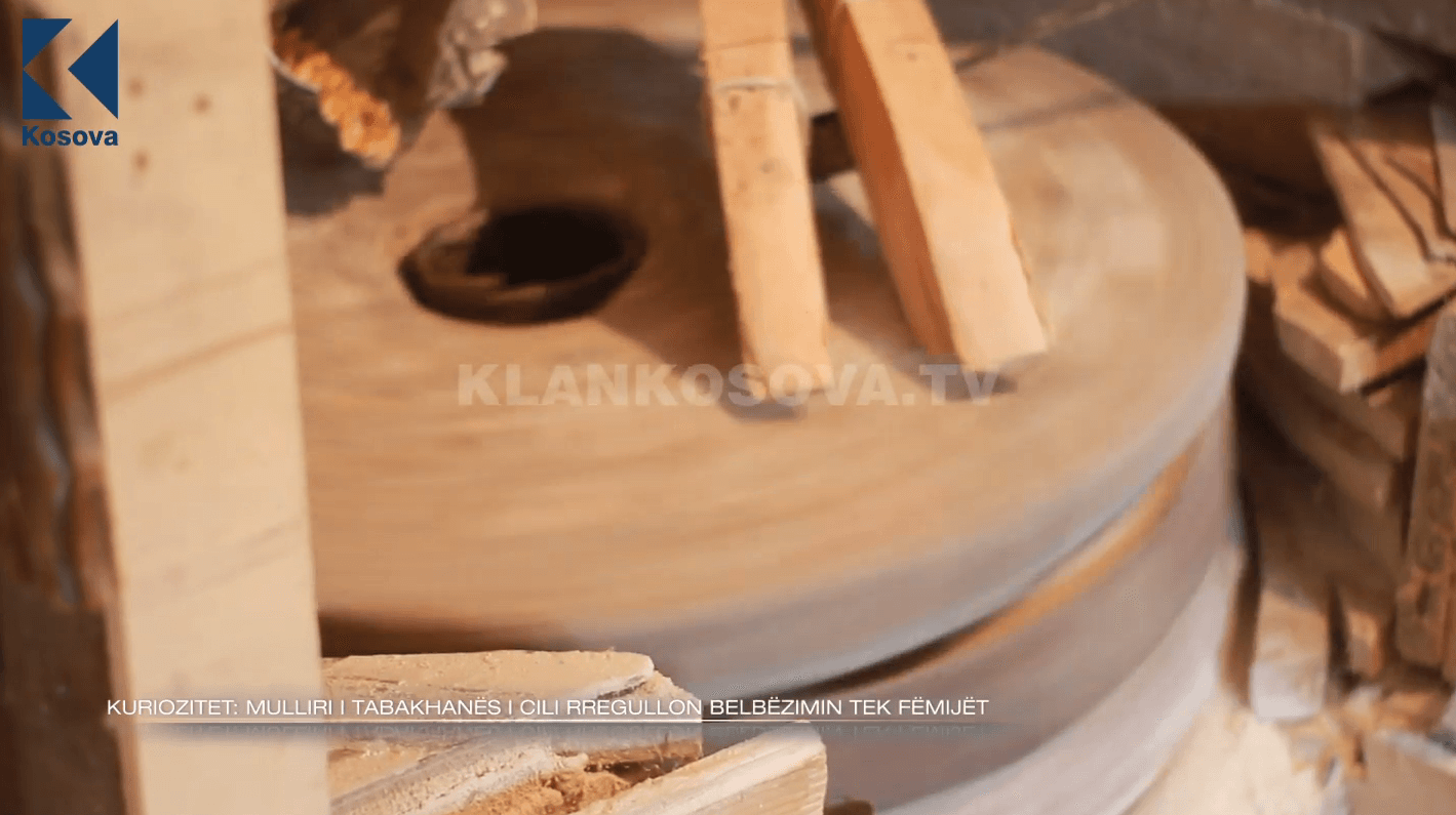 Mulliri i Tabakhanës në Prizren që rregullon belbëzimin tek fëmijët (VIDEO)