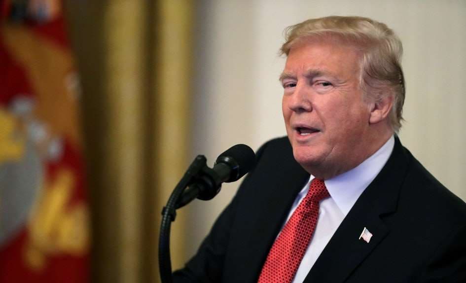 Presidenti Trump i thotë gazetares “Mos u bëj bebe” (VIDEO)