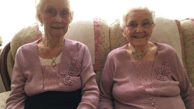 Binjaket më të vjetra në Britani festojnë bashkë ditëlindjen e 102-të