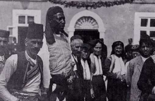 Disa fotografi të komunitetit Afro-shqiptar në Mal të Zi
