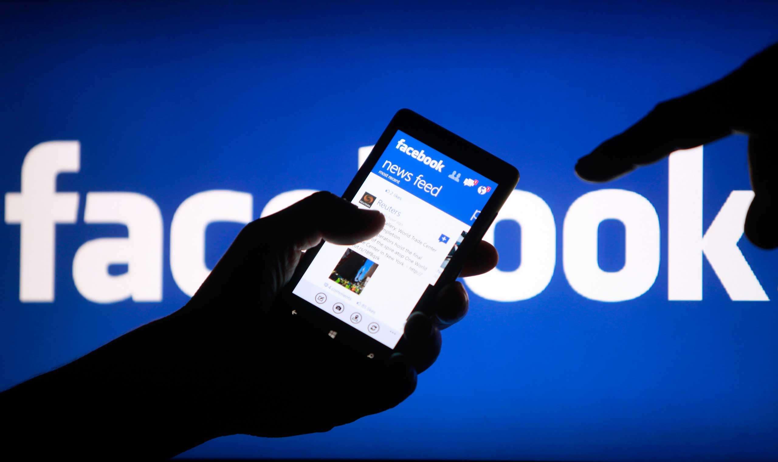 Facebook tani ju ndihmon edhe në jetën romantike