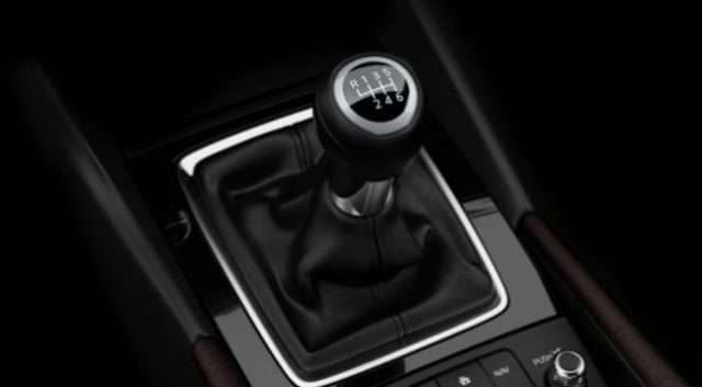 Veturat manuale më të shtrenjta se ato automatike
