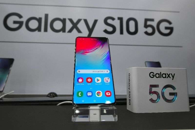Samsung prezanton telefonin e parë 5G