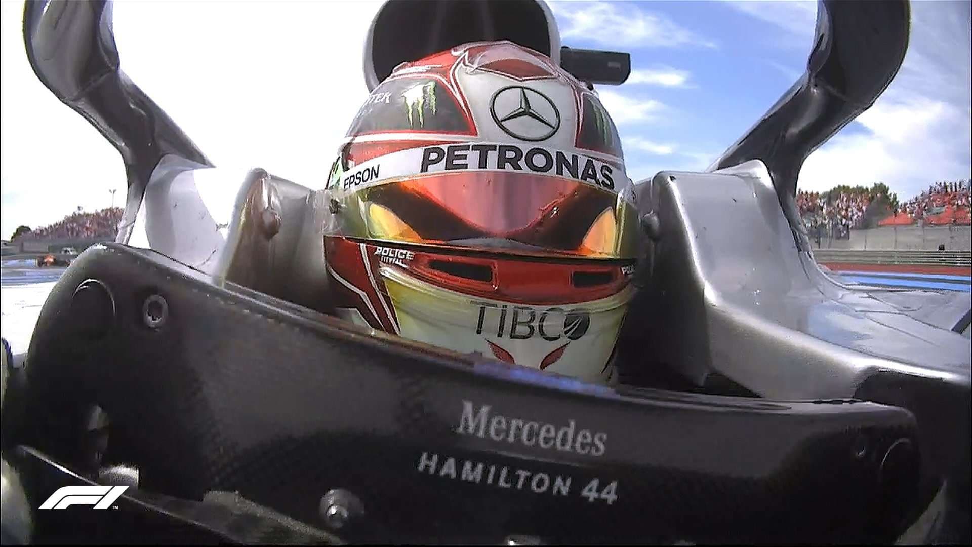 Lewis Hamilton fiton garën e Francës