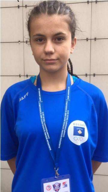 Alnera Brahimi në kërkim të medaljes kundër bokserës nga Ukraina në Kampionatin Evropian U 14