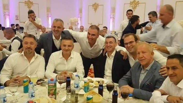 Politikanët që ishin në dasmën e Halili Kastratit (FOTO)