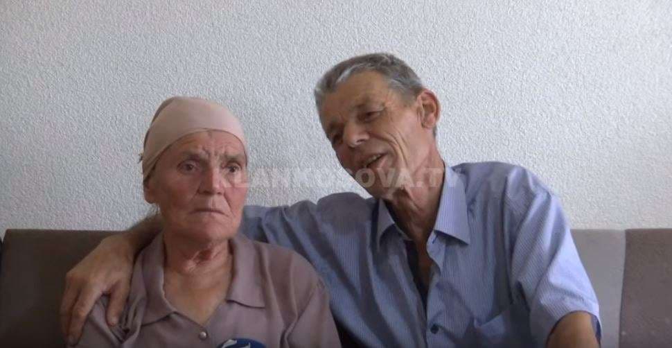 Nënë e bir bashkohen pas 57 vjetësh (VIDEO)
