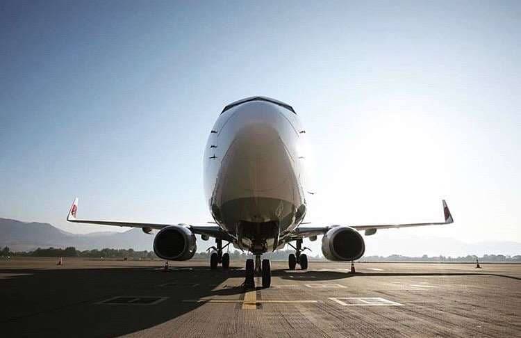 "Air Albania" pagëzon aeroplanët e saj me emrat e "Lasgushit" "Migjenit" dhe "Naimit" (FOTO)