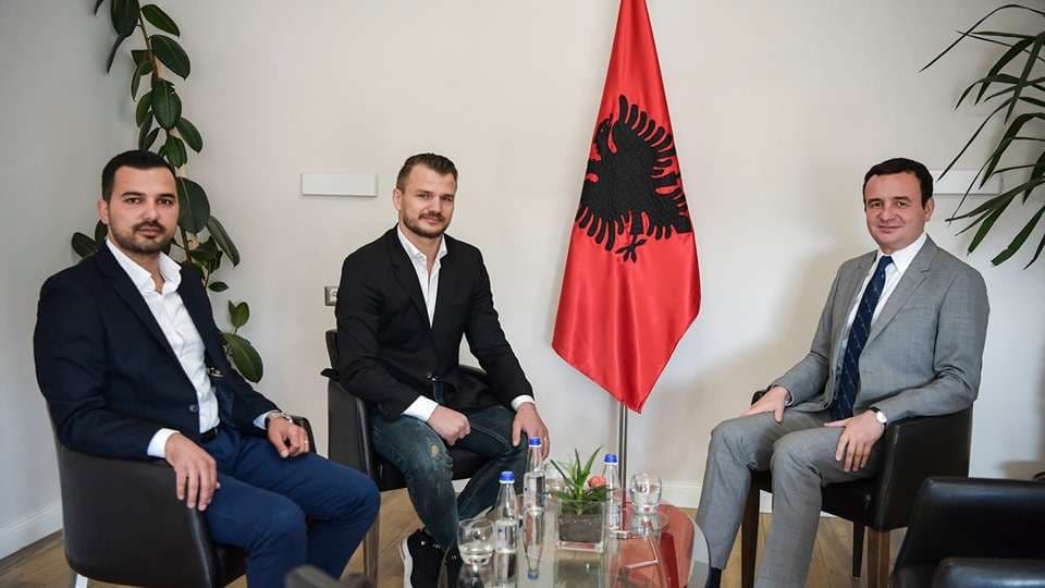 Boksieri Naim Tërbunja i bashkohet Vetëvendosjes