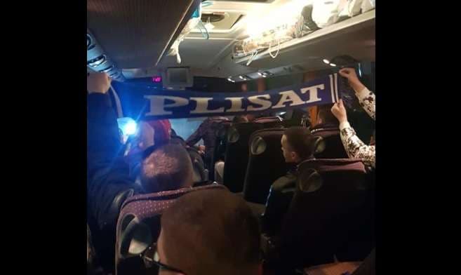 Një autobus i “Plisave” niset për Durrës