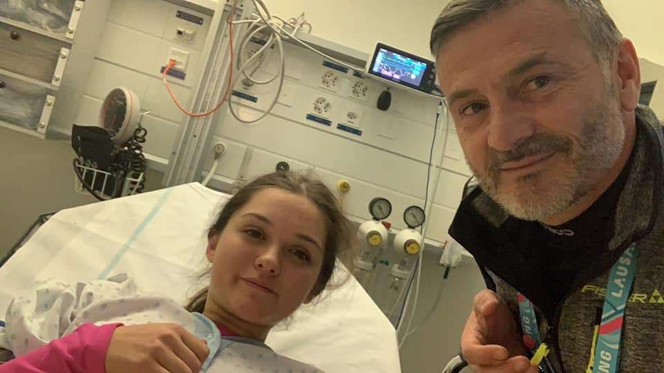 Skitarja Era Shala që e theu këmbën - e kalon me sukses operimin