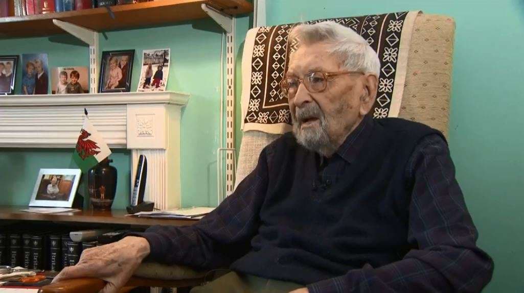 112 vjeçari Bob Weighton, burri më i vjetër në botë (VIDEO)