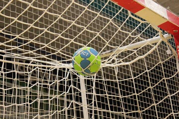Lëndohen rëndë dy hendbollistë të klubit Trepça – ndërpritet ndeshja
