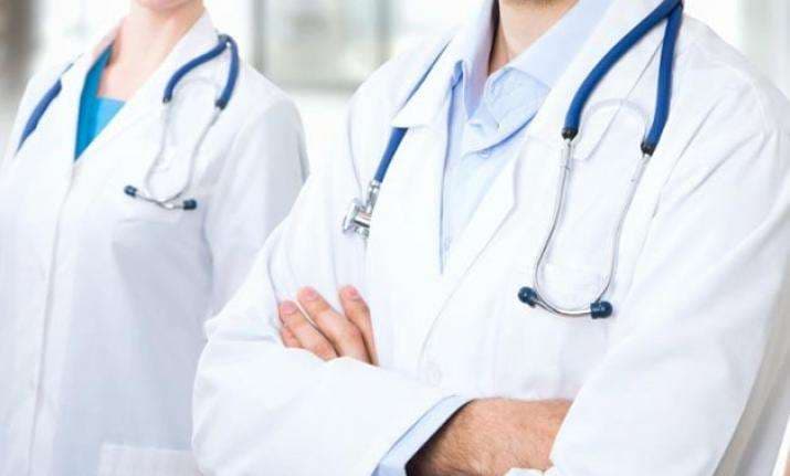 Vetizolohet një ekip mjekësor në Mitrovicë - Bahtiri apelon të shmangen vizitat në spital deri të mërkurën
