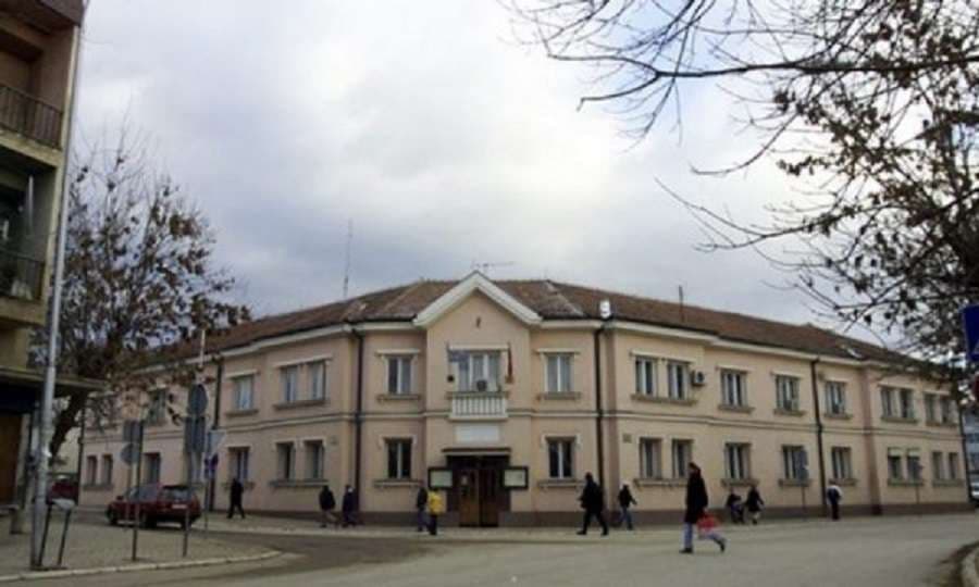 Vitia dhe Bulliqi e përurojnë Qendrën e re të Mjekësisë Familjare në Gllamnik të Podujevës