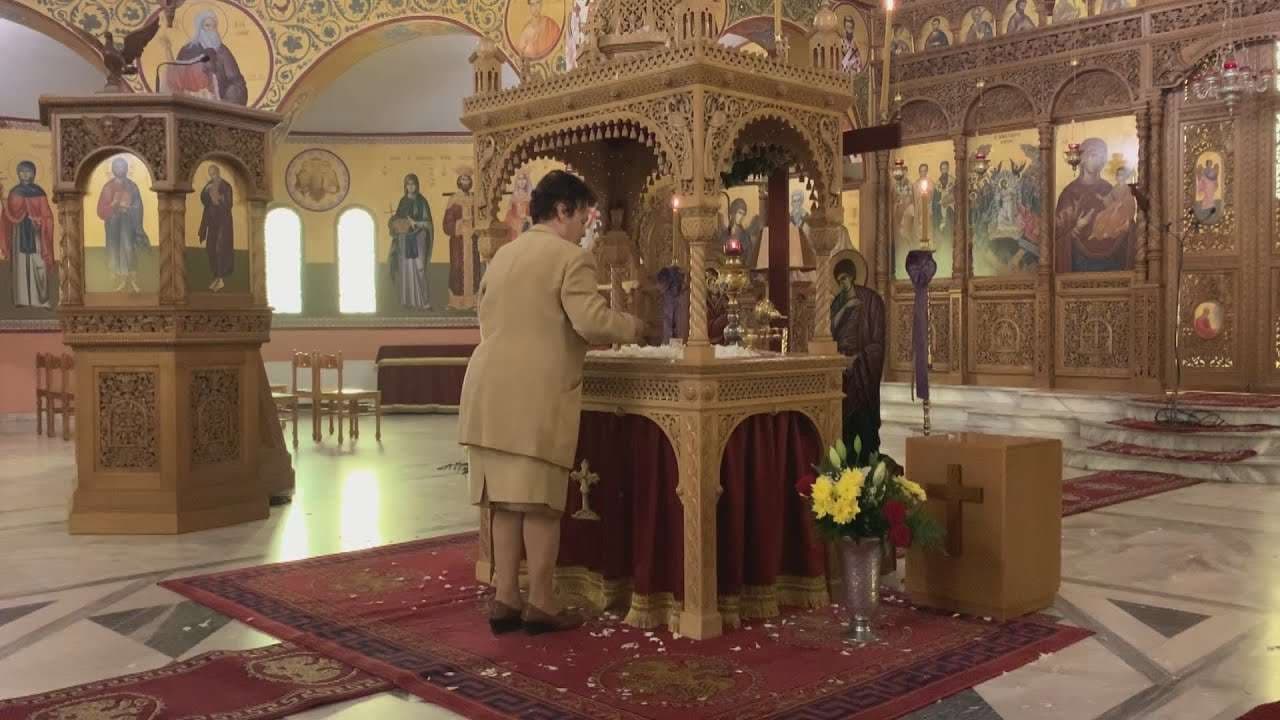 Koronavirusi nuk i ndalon besimtarët ortodoksë të Korçës t'i festojnë Pashkët