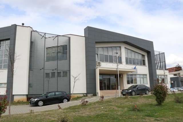 Sqarim i ministres Rozeta Hajdari për mundësinë e qarkullimit të operatorëve ekonomikë nga një komunë në tjetrën