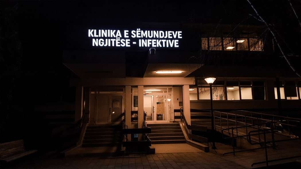 Shërohet infermierja e pestë e Infektivës - të gjithë të testuarit nga klinikat tjera rezultojnë negativ