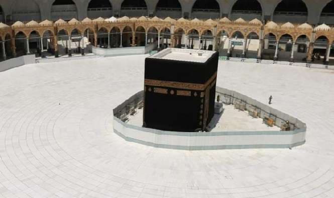 Namazi i teravive në Qabe gjatë Ramazanit do të falet pa praninë e xhematit