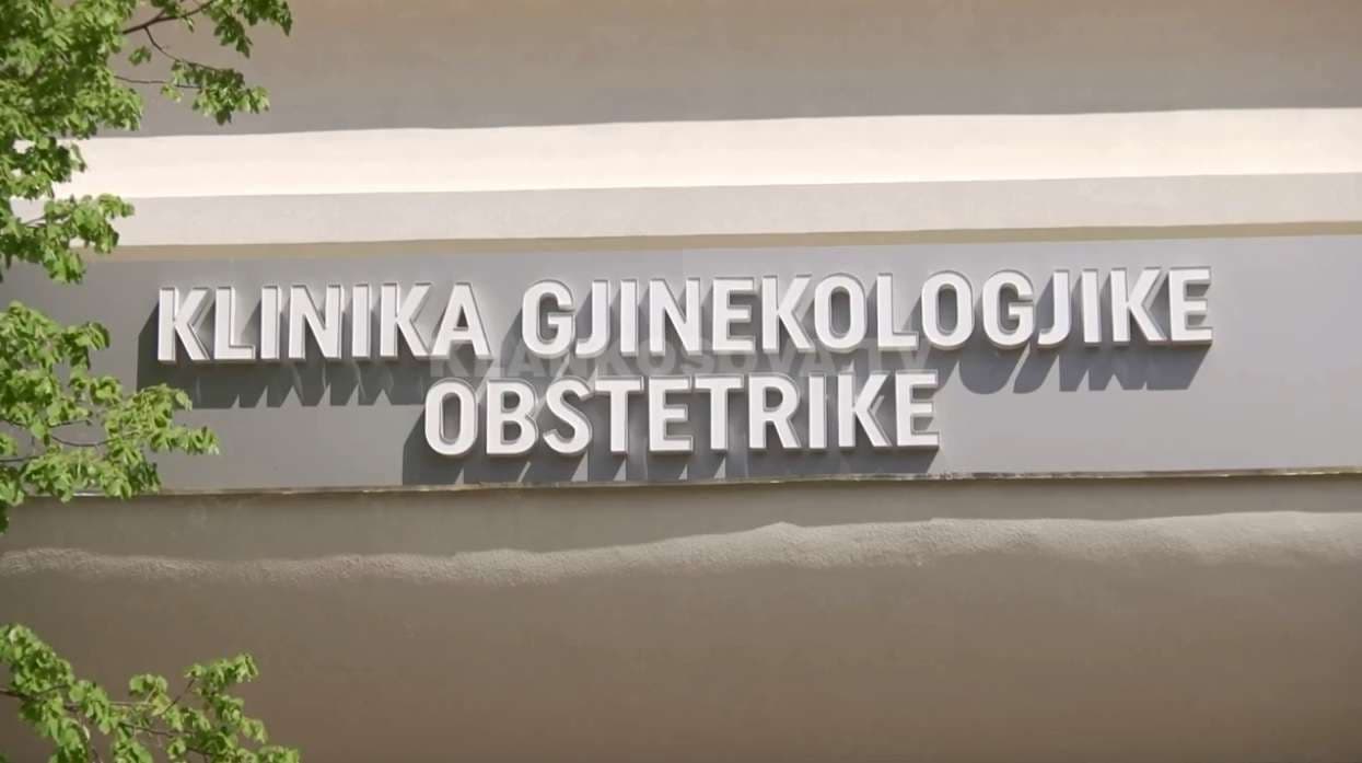 Shtatzëna që u shërua nga Covid-19 bëhet nënë (VIDEO)