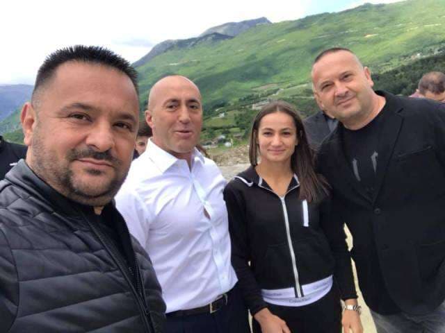 Ramush Haradinaj viziton Majlinda Kelmendin në Pejë