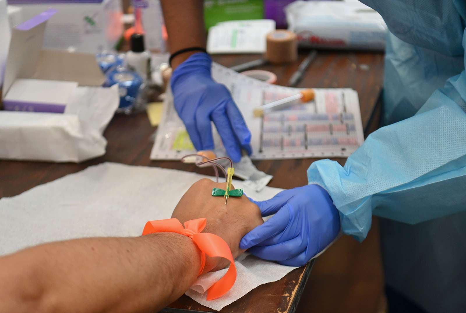 Mbi 62 mijë punëtorë shëndetësorë në SHBA të prekur nga Covid-19