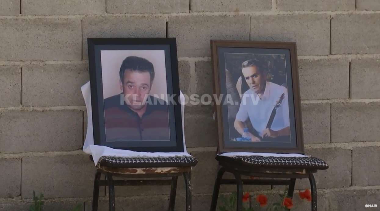 Dy vëllezër vdesin natyrshëm brenda 20 orëve (VIDEO)