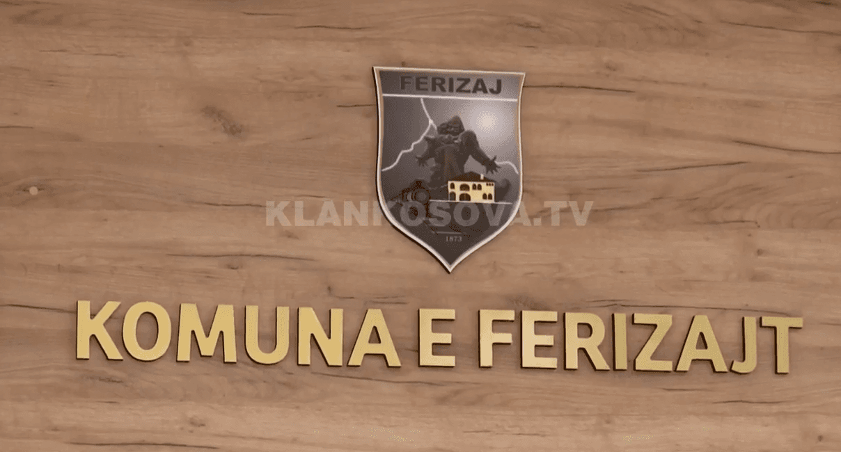 Gjysma e drejtorëve të Komunës së Ferizajt janë infektuar me koronavirus (VIDEO)