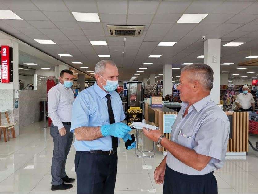 Malishevë: Shumica e qytetarëve po bartin maska - komuna shpërndan tek ata që nuk kanë