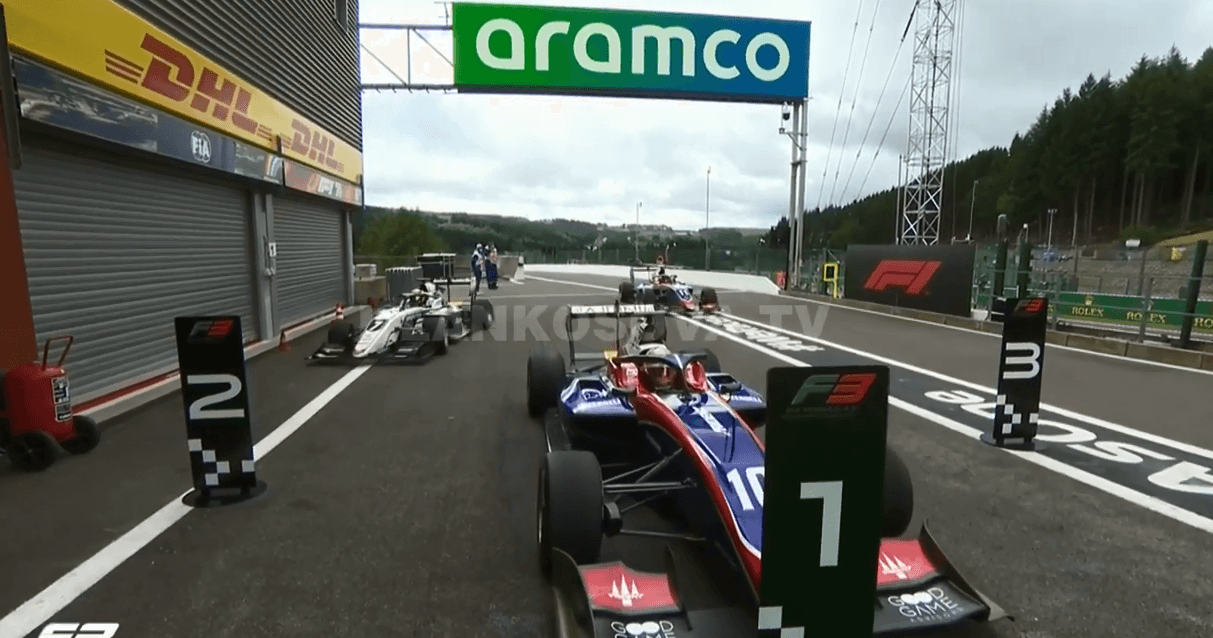 Lirim Zendeli bën historinë, del i pari në Formula 3 (VIDEO)