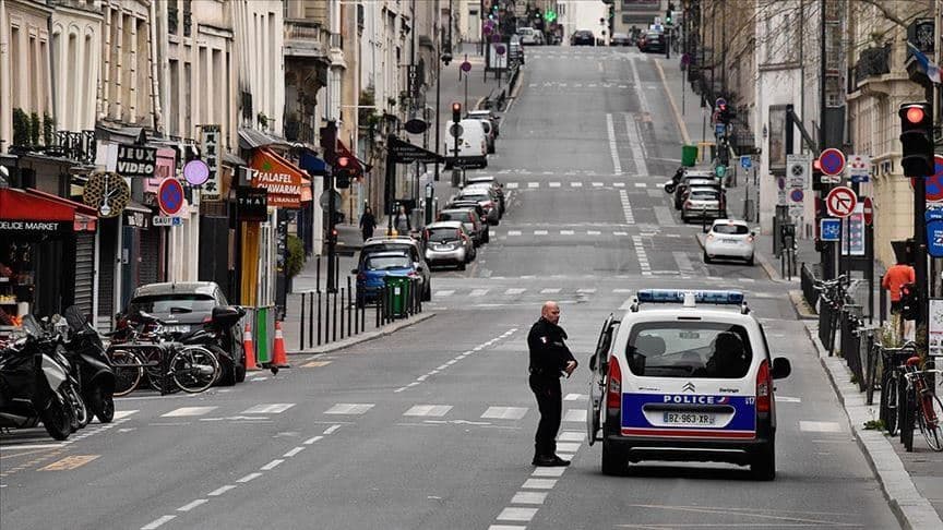 Rritet numri i rasteve me COVID-19 në Francë