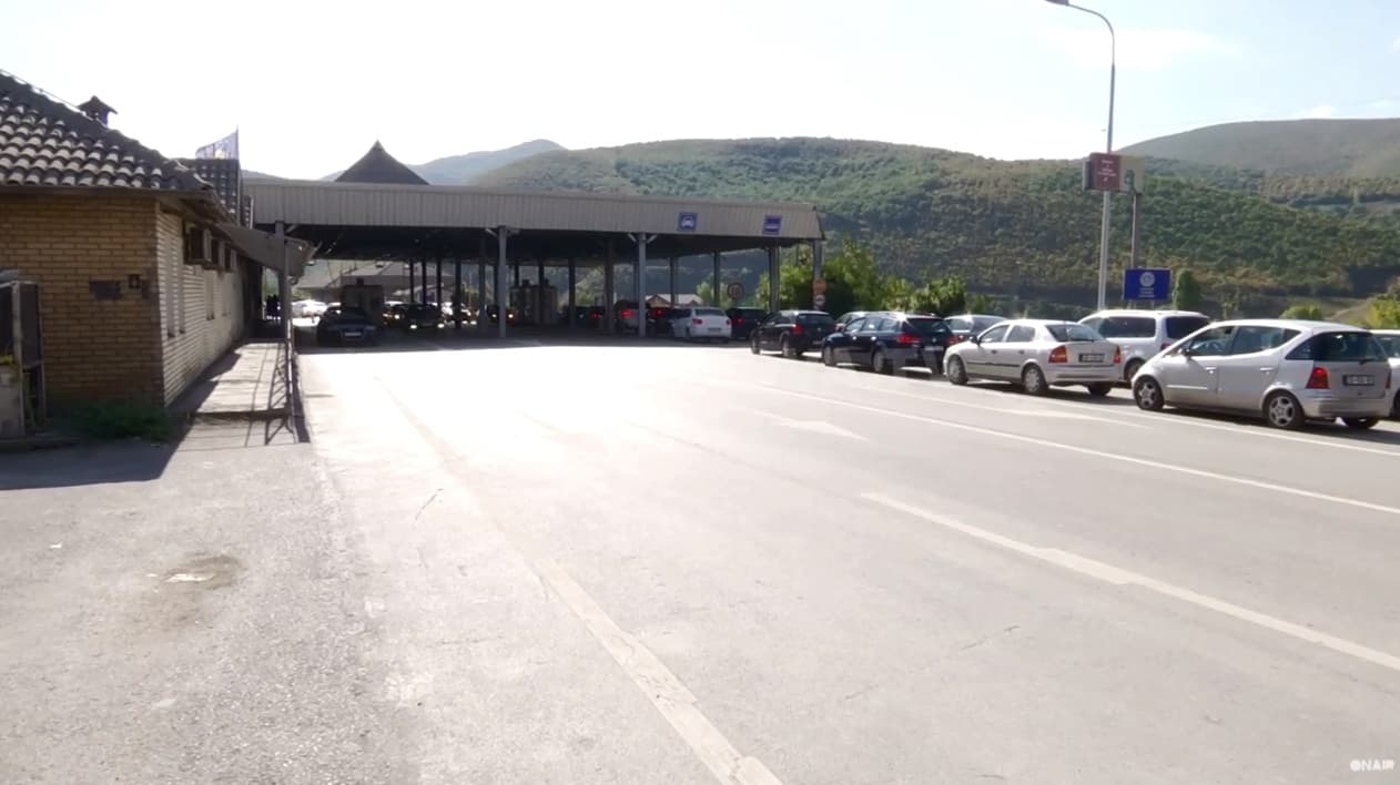Askush nuk pyet për COVID-19 në vendkalim kufitar (VIDEO)