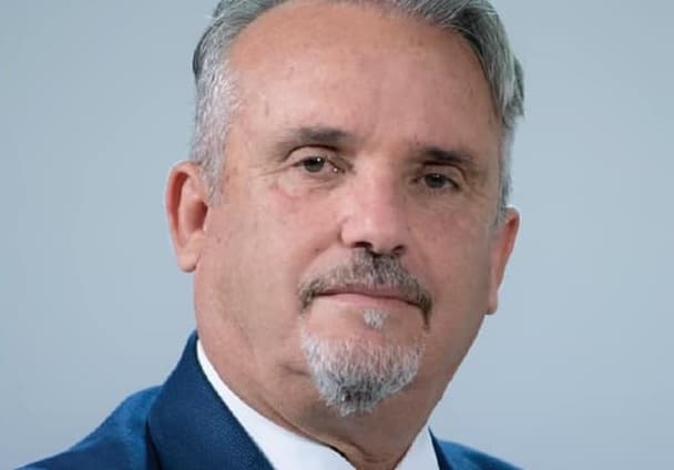 Humb betejën me COVID-19 profesori Milaim Berisha