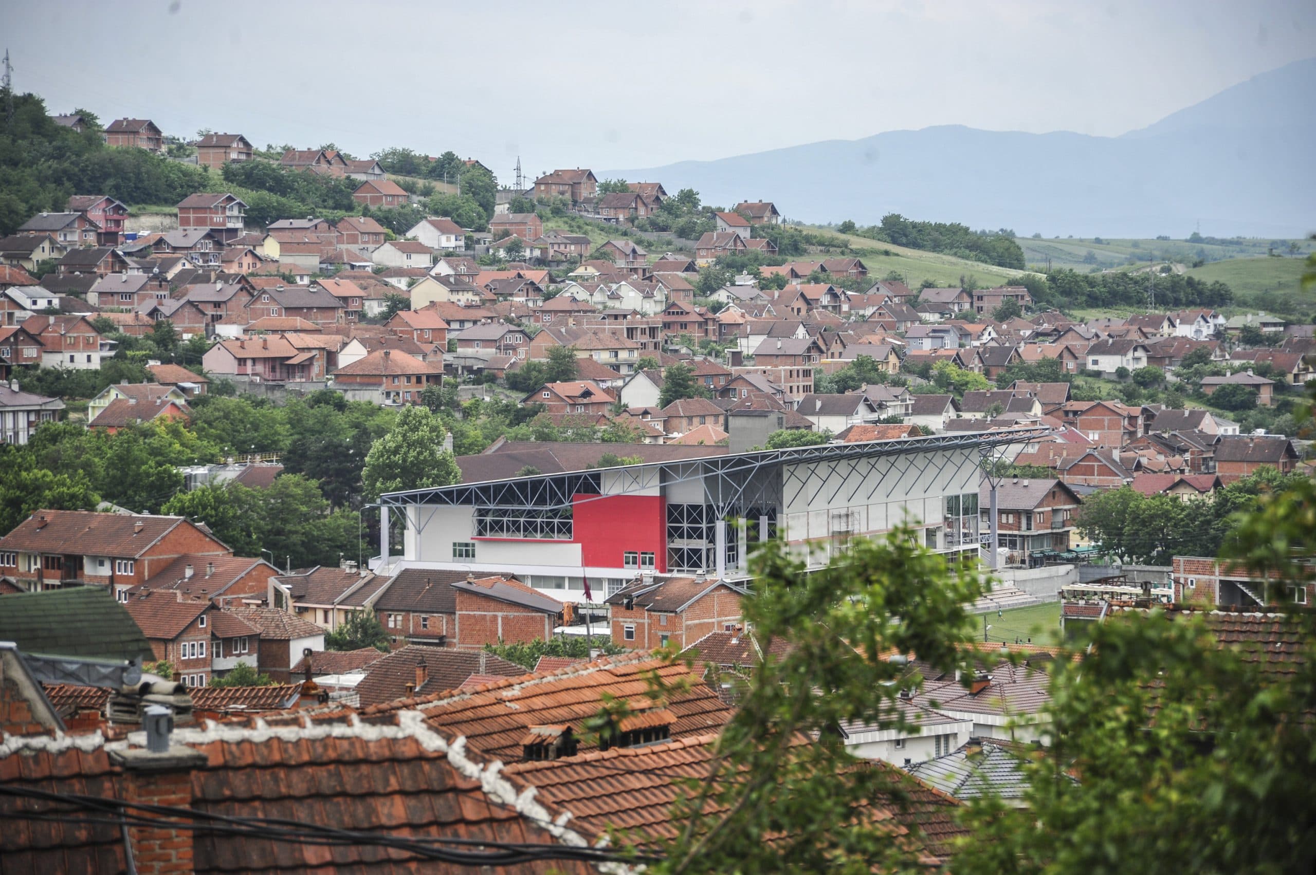Rahovec: Përleshen mes vete babë e bir