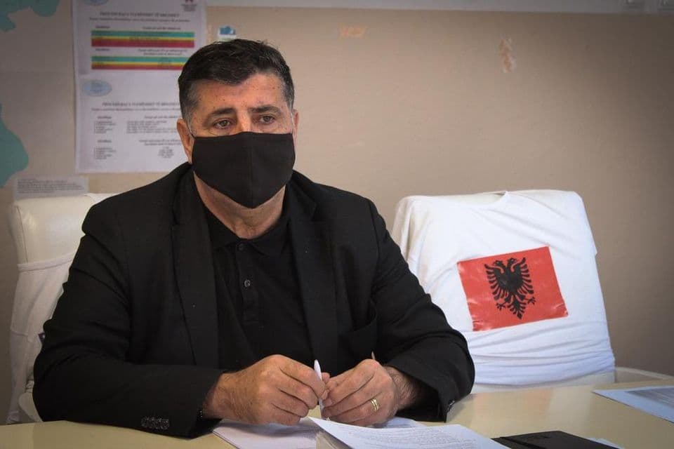 Haziri iu bën thirrje qytetarëve: Mbani maska dhe lajmëroni organet anti-COVID nëse keni simptoma