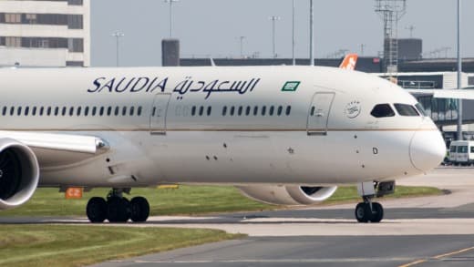 Arabia Saudite pezullon të gjitha fluturimet ndërkombëtare