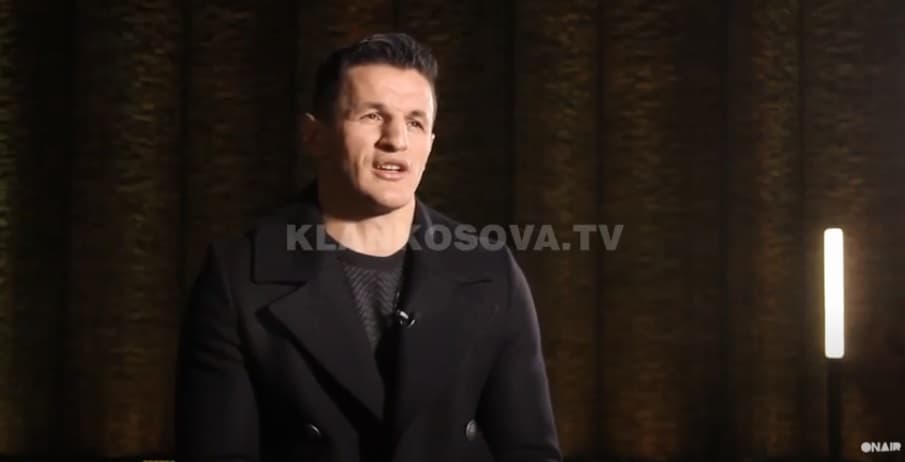 Ndjenjat e Krasniqit si “Qytetar Nderi” në vendin me histori të përgjakshme (VIDEO)