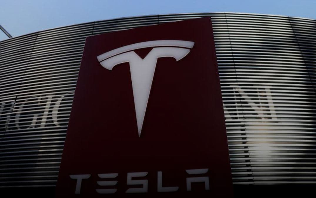 Tesla e Elon Musk tashmë vlen 800 miliardë dollarë