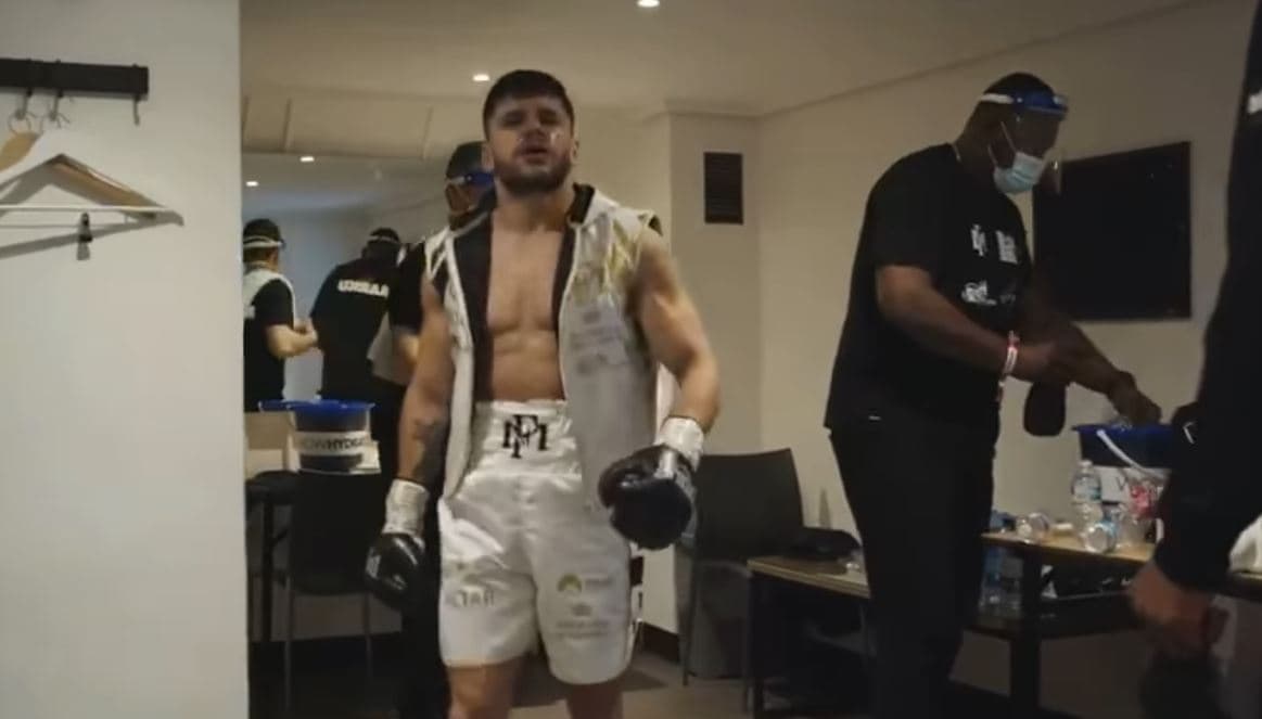 Para meçit Florian Marku inspirohet me këngën që e kënduan edhe ushtarët e UÇK-së (VIDEO)