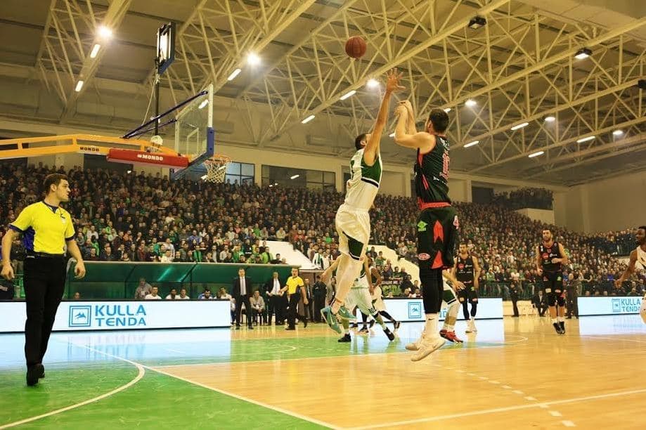 Basketbolli vendor vazhdon me dy super klasike, ndeshja e zjarrtë për ‘’mbijetesë’’ transmetohet në Artmotion dhe Klan Kosova