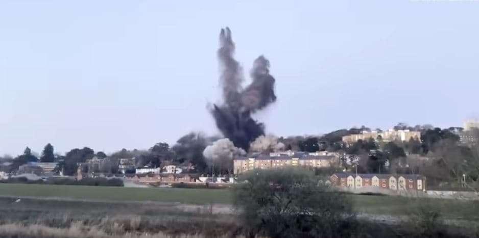 Shpërthim i kontrolluar i bombës së Luftës së Dytë Botërore (VIDEO)