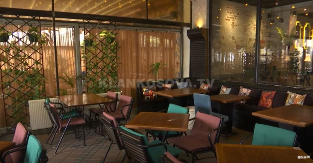 Masat antiCOVID-19 zbatohen nga gastronomët, pak nga qytetarët (VIDEO)