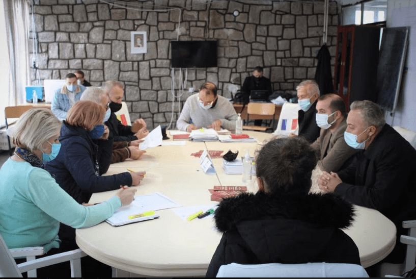 Gjilan: 732 raste aktive me COVID-19, 97 të hospitalizuar