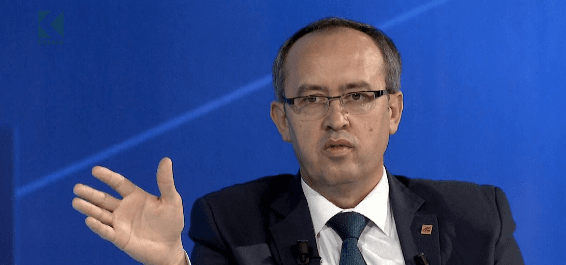 Hoti: Qenka nxehur Peci, i fortë është në zanatin e sharjeve