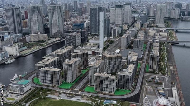 Tokio 2020: Rezultojnë pozitivë me COVID-19 dy atletët e parë