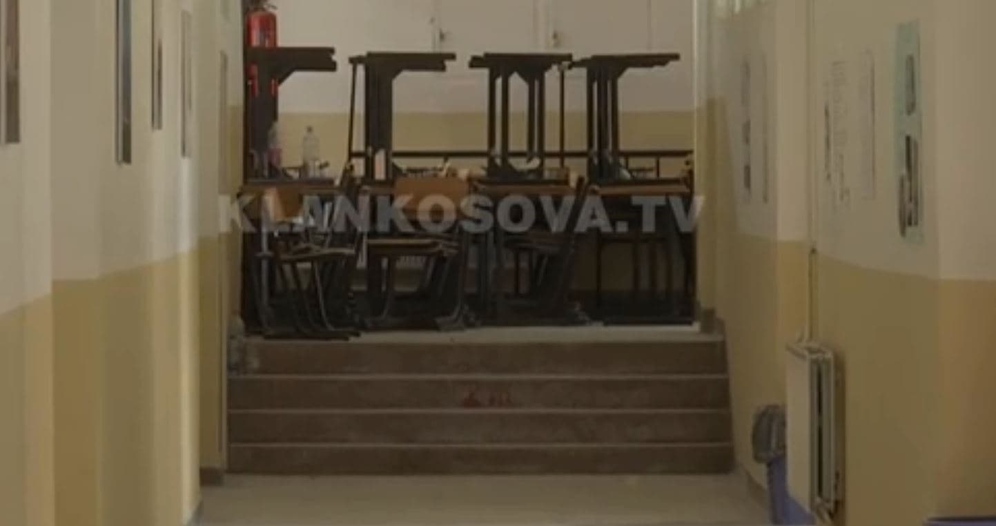 Istog, pak nxënës aplikojnë në gjimnaz - 31.08.2021 - Klan Kosova